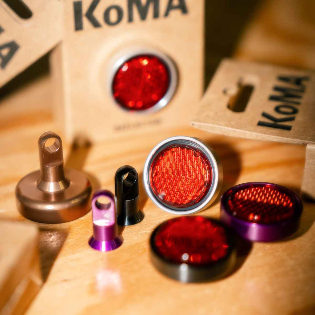 KOMA reflector (Black)