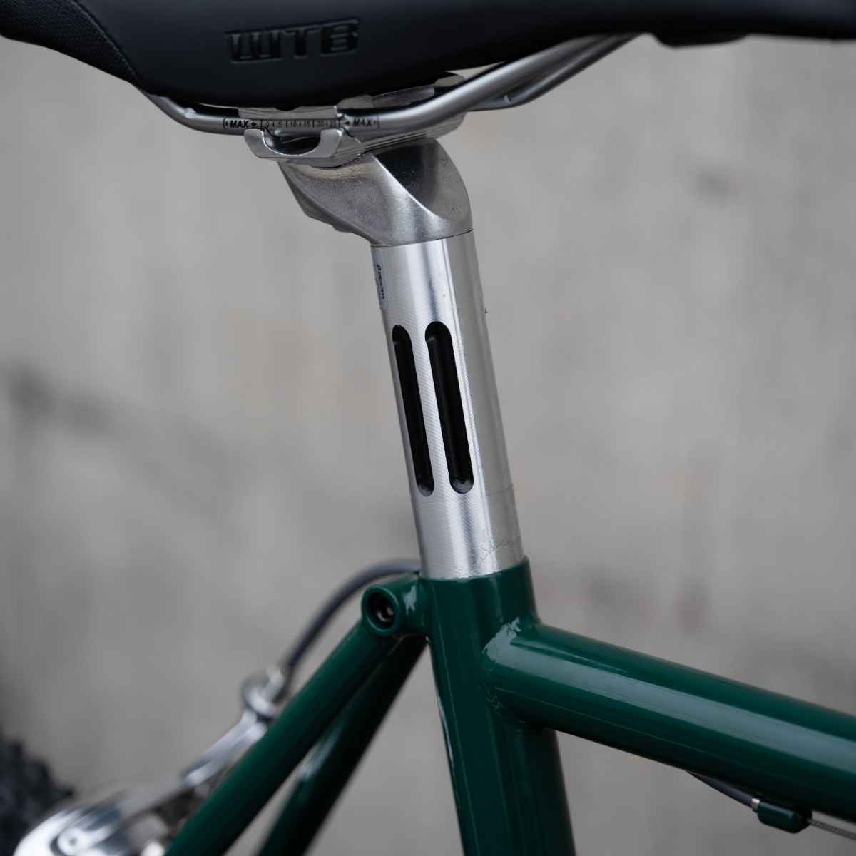 BL SELECT slit seatpost (silver)