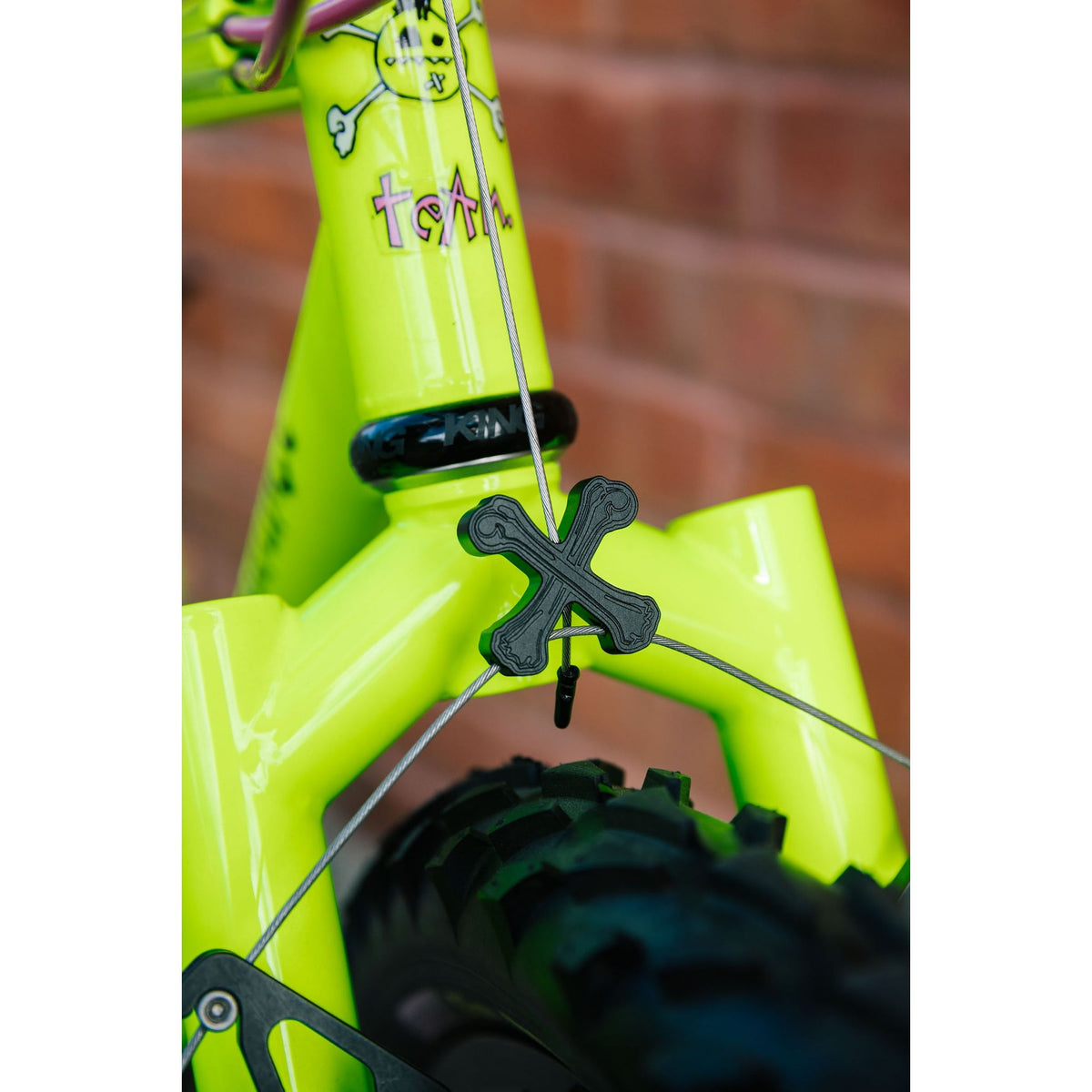 Boneshaker MTB 'Crossbones' Cable Hangers